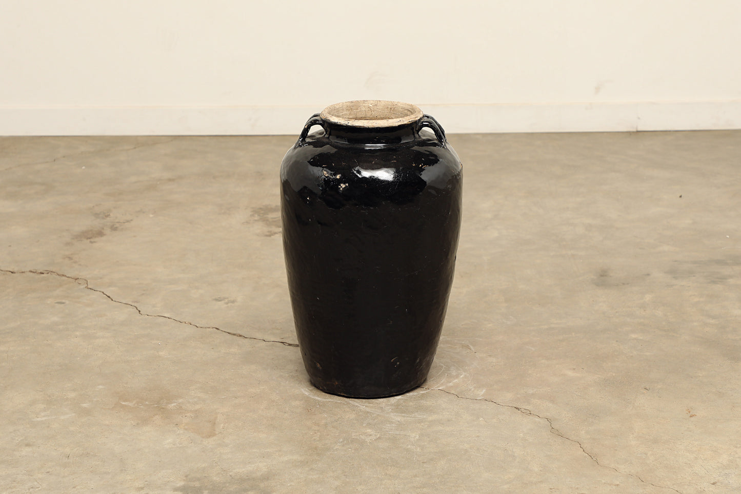 (GAV027) Vintage Black Porcelain Pot - Circa 1940 (15x15x22)