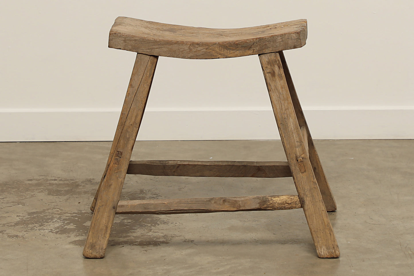 (GAS063) Vintage Elm Stool - Circa 1940 (18x10x20)