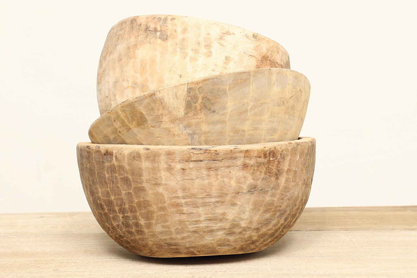 (SCG017) Vintage Wooden Bowl (13x13x9)