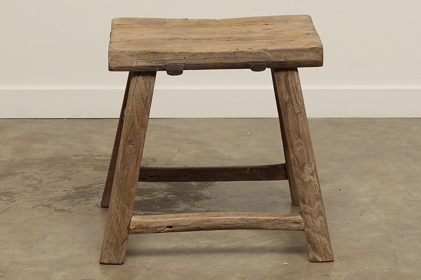 (GAS100) Vintage Elm Stool - Circa 1940 (19x17x20)