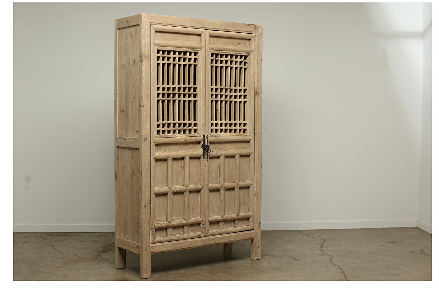 (GAP045) Elm Screen Cabinet (45x19x73)