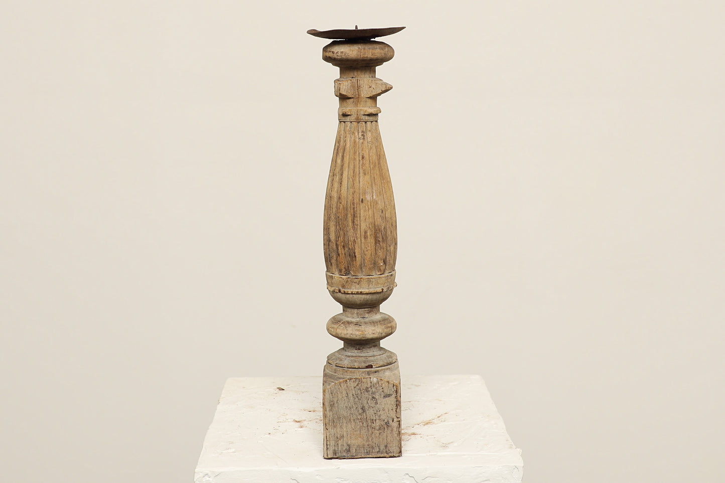 (SCP136) Banister Candle Stand (6x6x16)