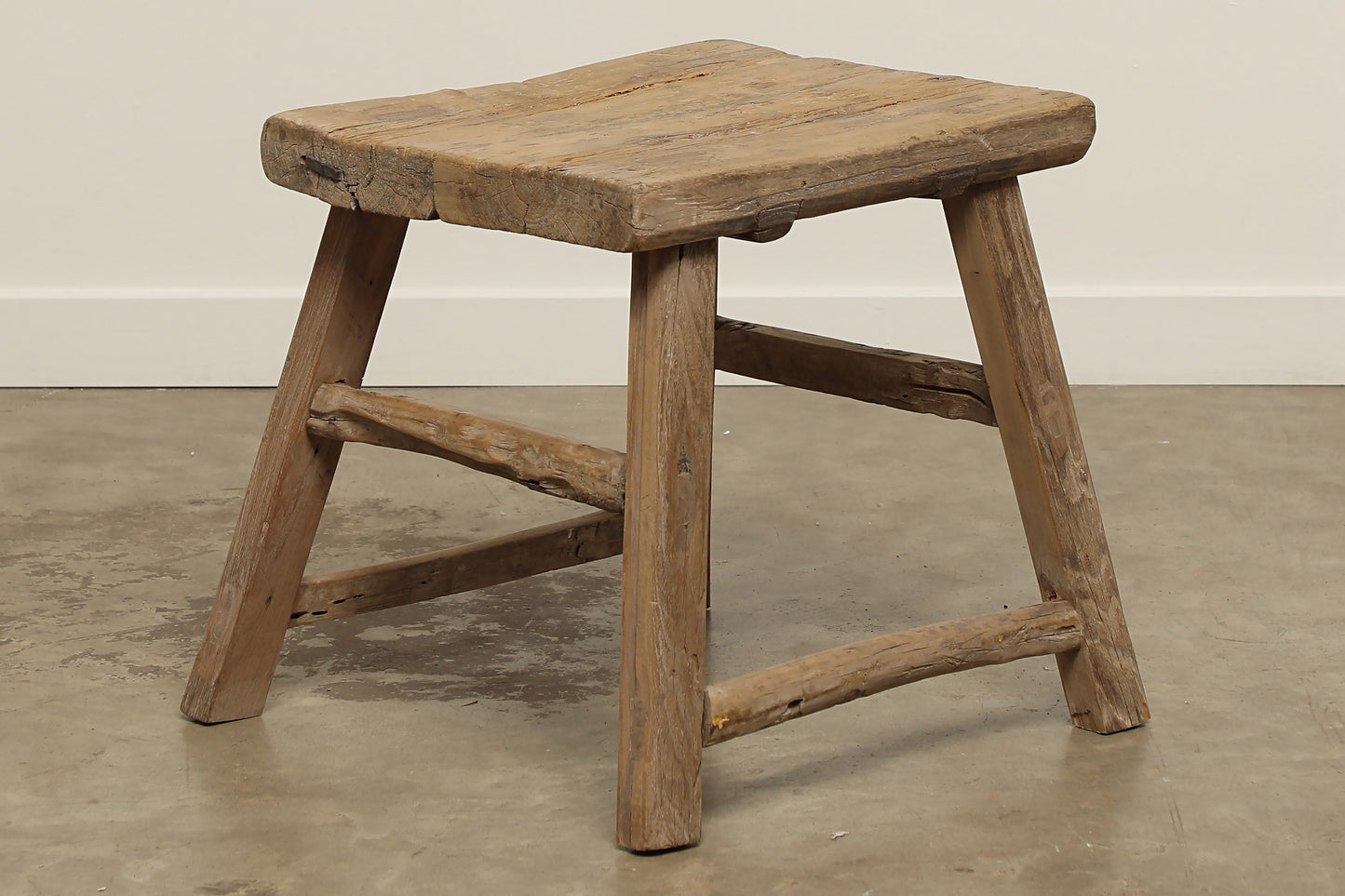 (GAS100) Vintage Elm Stool - Circa 1940 (19x17x20)