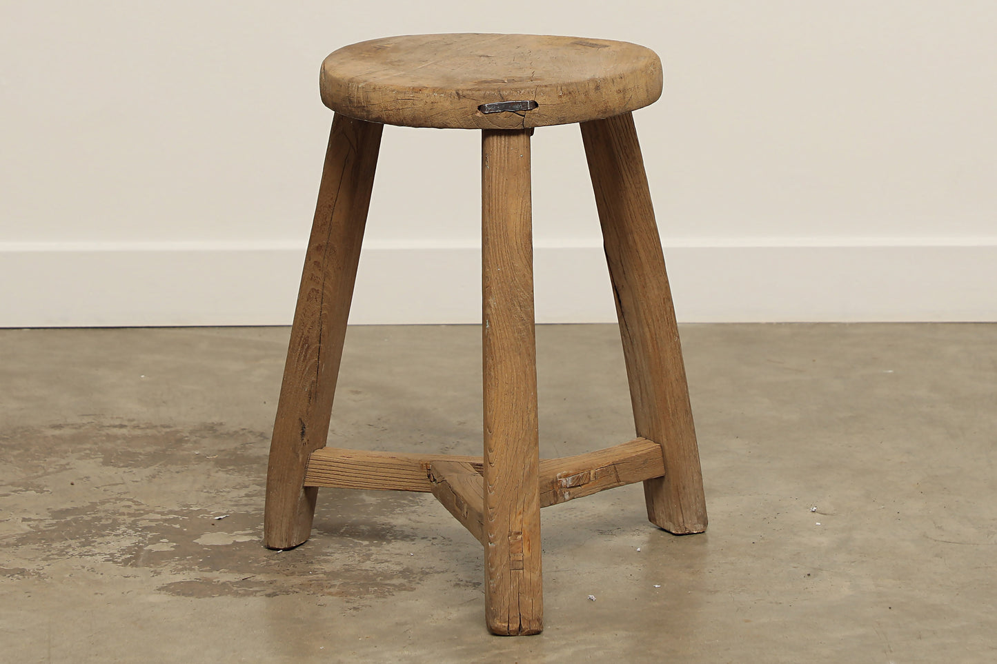(GAS071) Vintage Elm Stool - Circa 1940 (13x13x19)