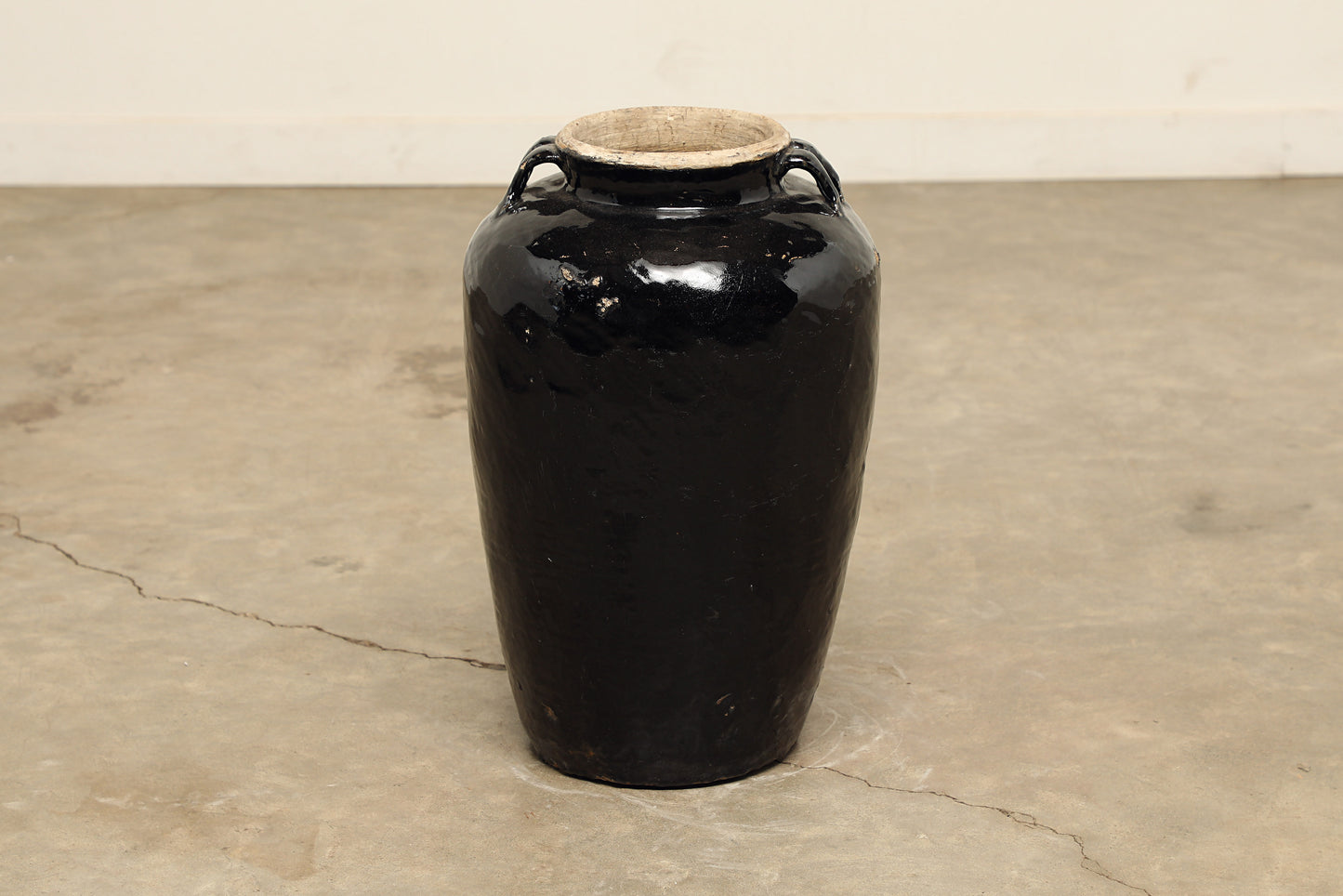 (GAV027) Vintage Black Porcelain Pot - Circa 1940 (15x15x22)