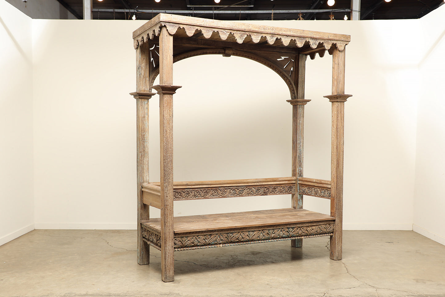 (SCG046) Taj Day Bed (85x37x94)
