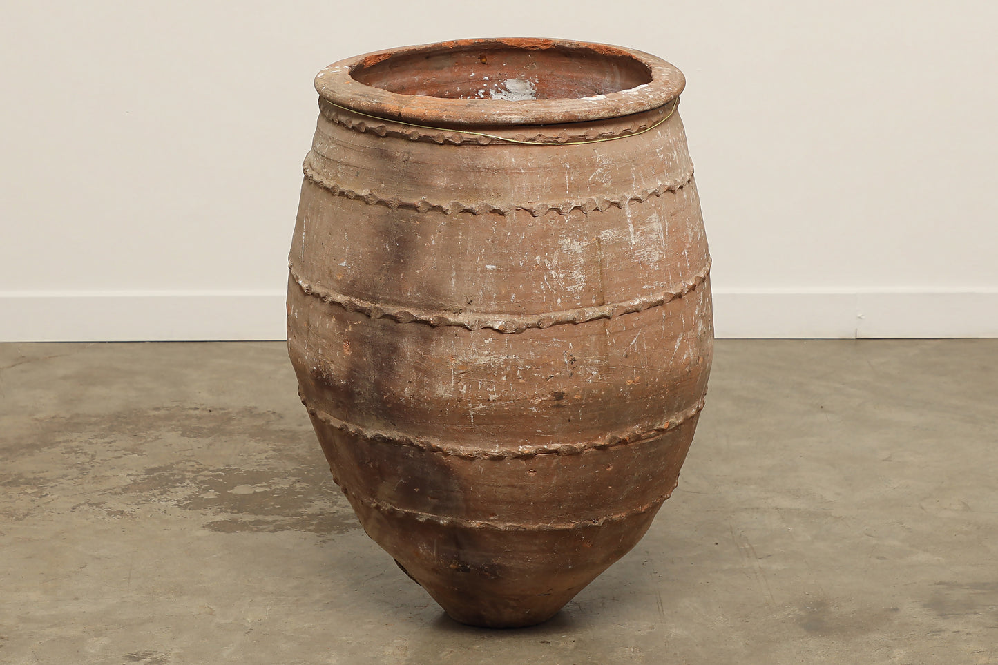 (IWB414) Vintage Turkish Dagar Pot (20x20x30)