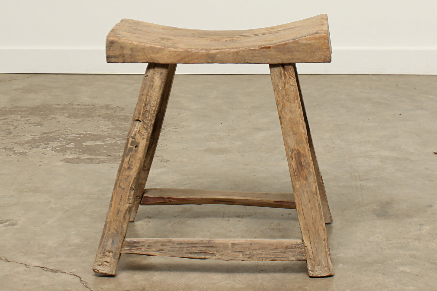 (GAQ138) Vintage Elm Stool - Circa 1910 (17x10x20)