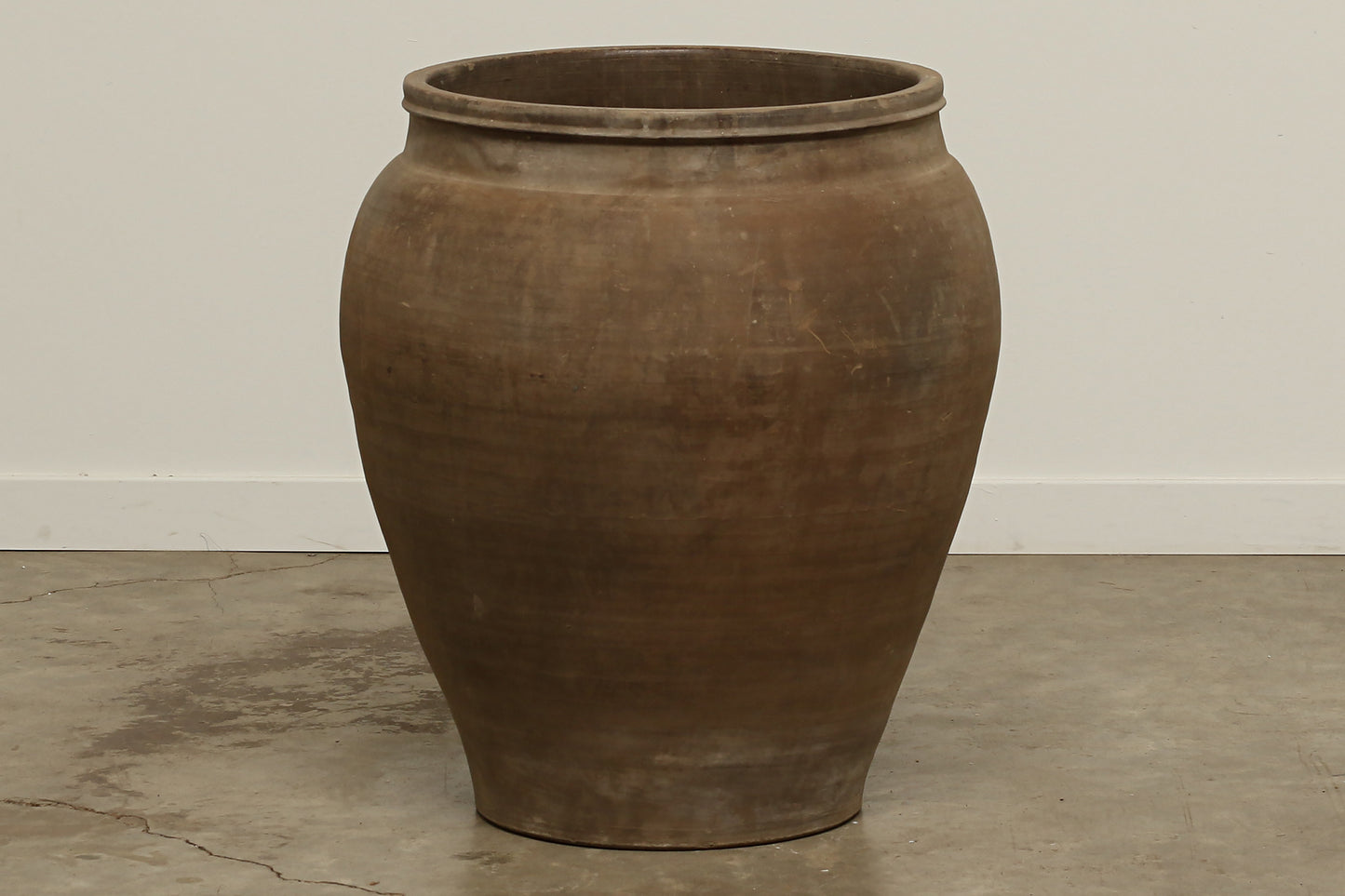 (GAN011) Vintage Shanxi Water Pot (25x25x29)