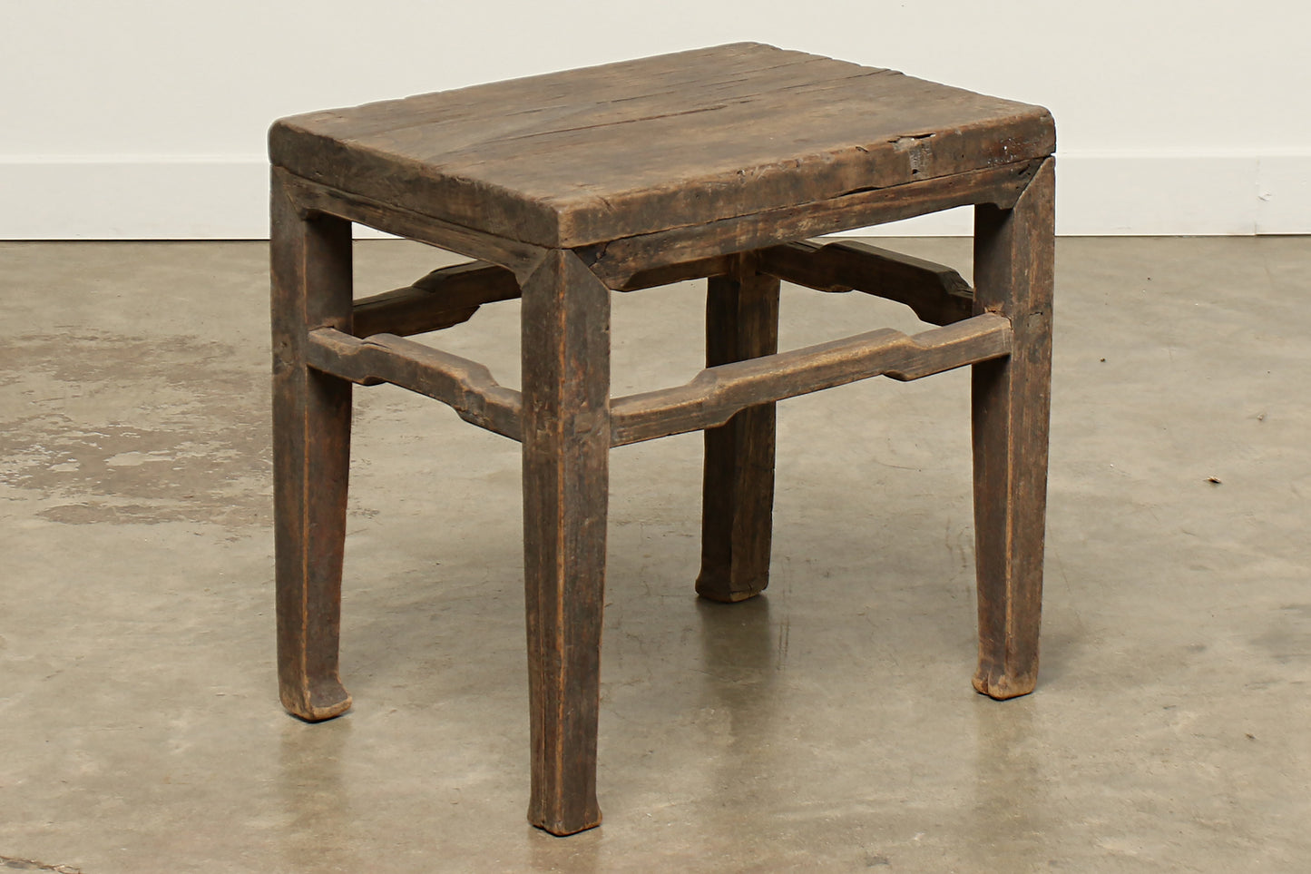 (GAQ093) Vintage Pine Side Table - Circa 1940 (18x13x17)