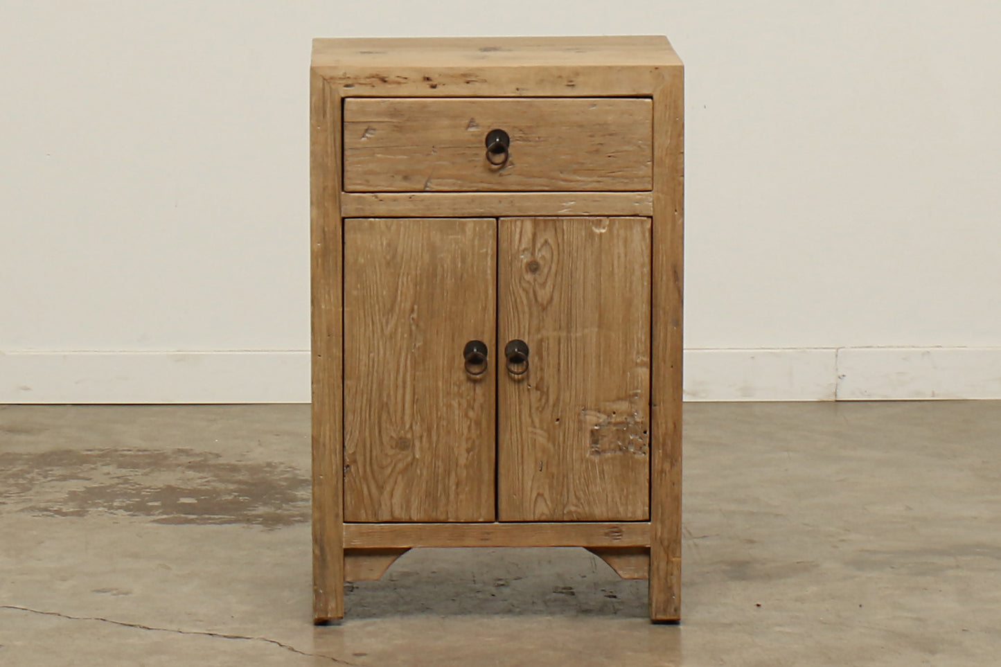 (GAL075) Vintage Bedside Cabinet (20x16x30)