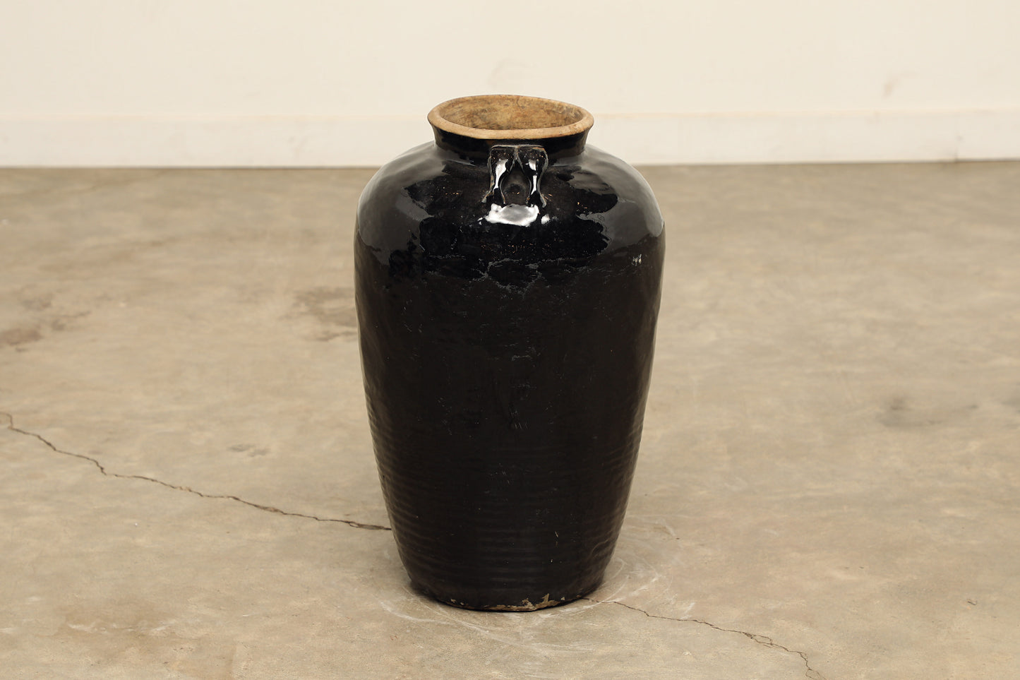 (GAV029) Vintage Black Porcelain Pot - Circa 1940 (14x14x13)