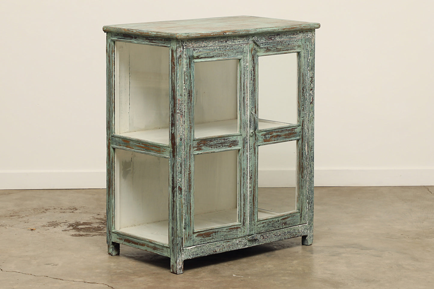 (SCP125) Vintage Painted Cabinet (32x19x38)