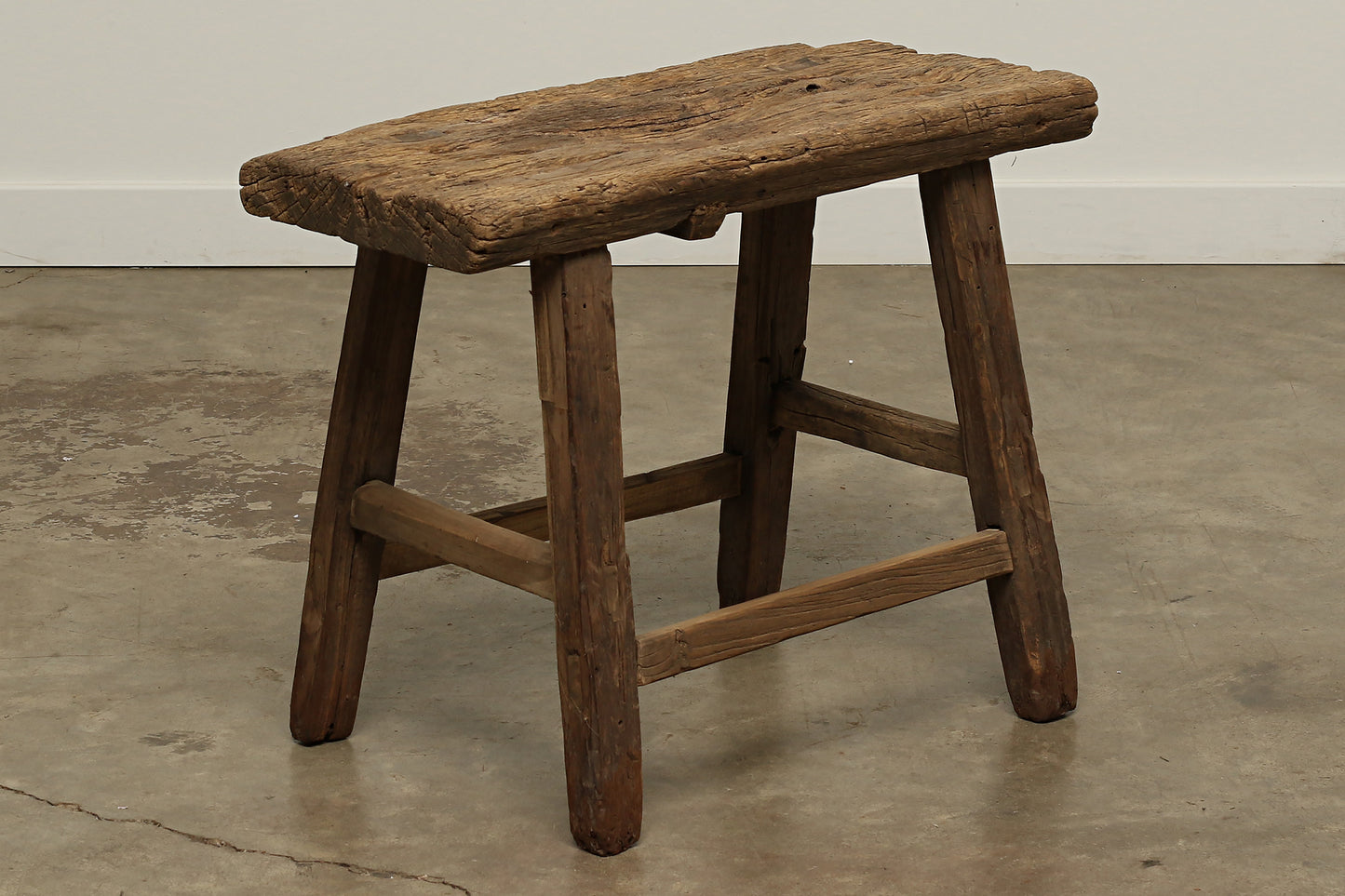 (GAN087) Vintage Elm Stool (26x11x20)