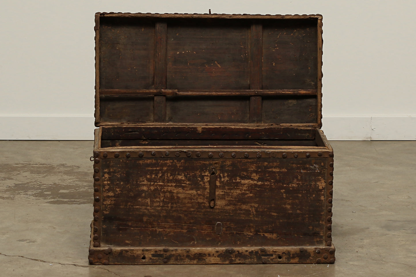 (GAN021) Vintage Shandong Trunk (27x14x15)