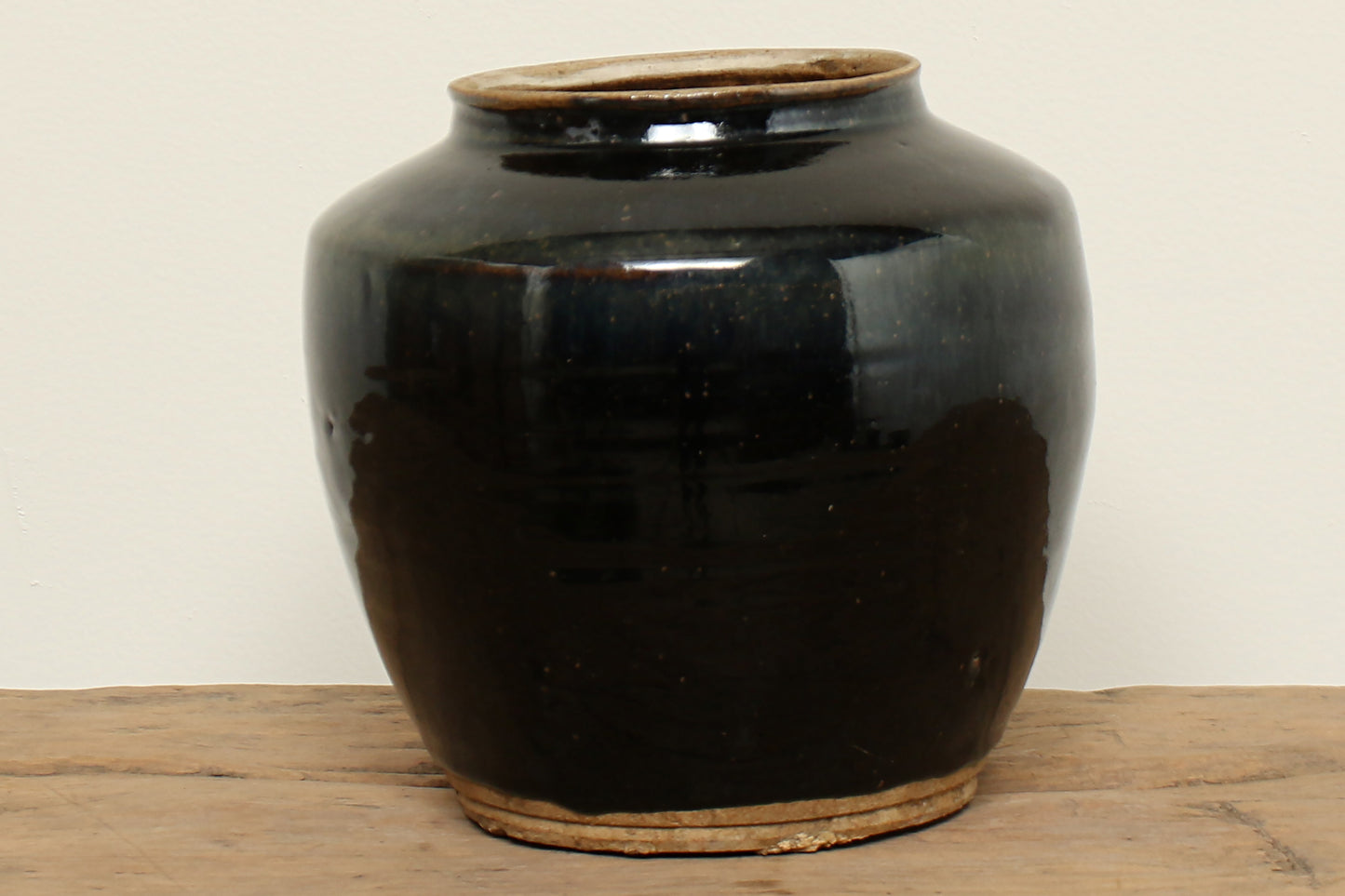 (GAQ032) Vintage Lacquer Pot - Circa 1900 (9x9x8)