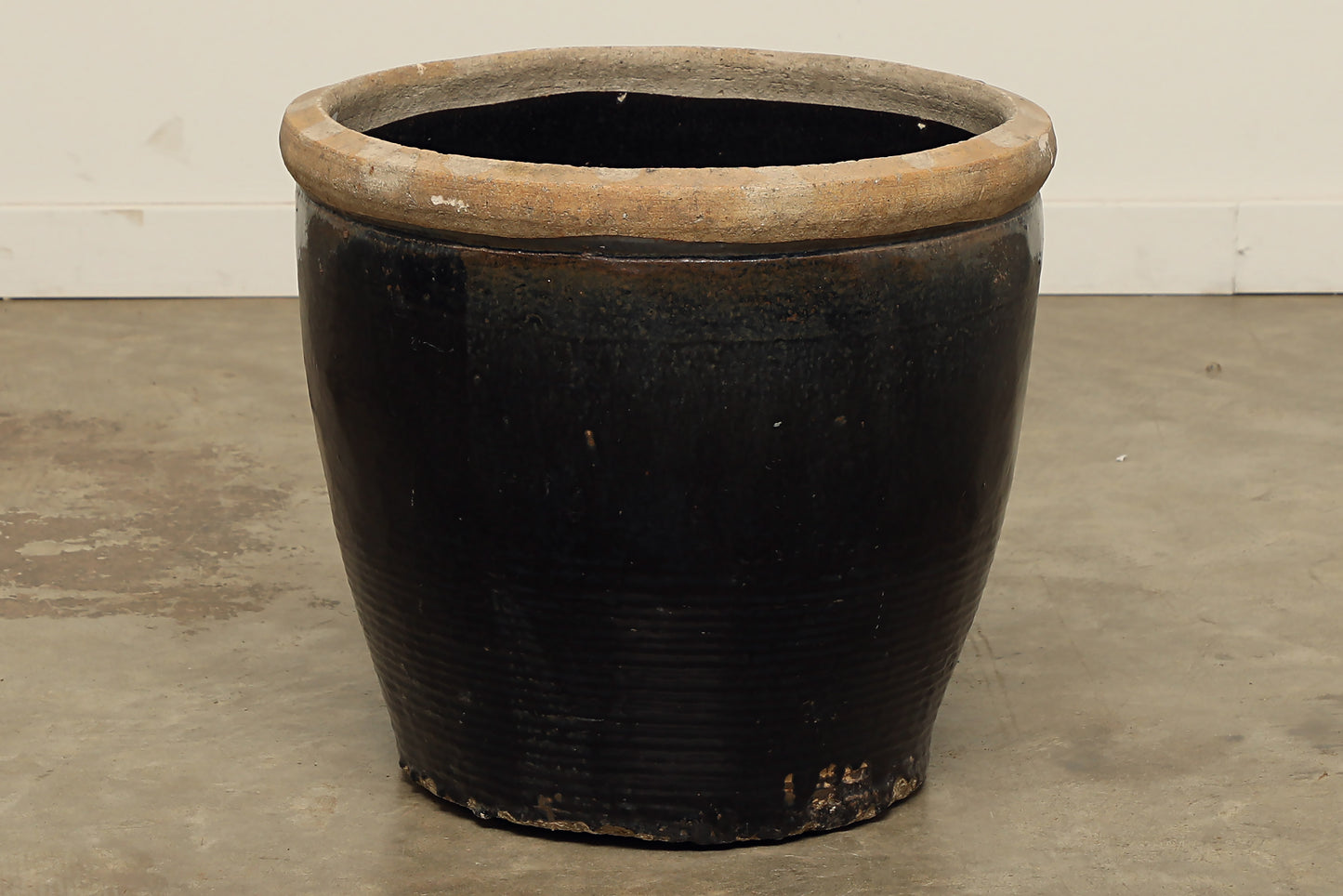 Vintage Black Lacquer Pot - Circa 1940