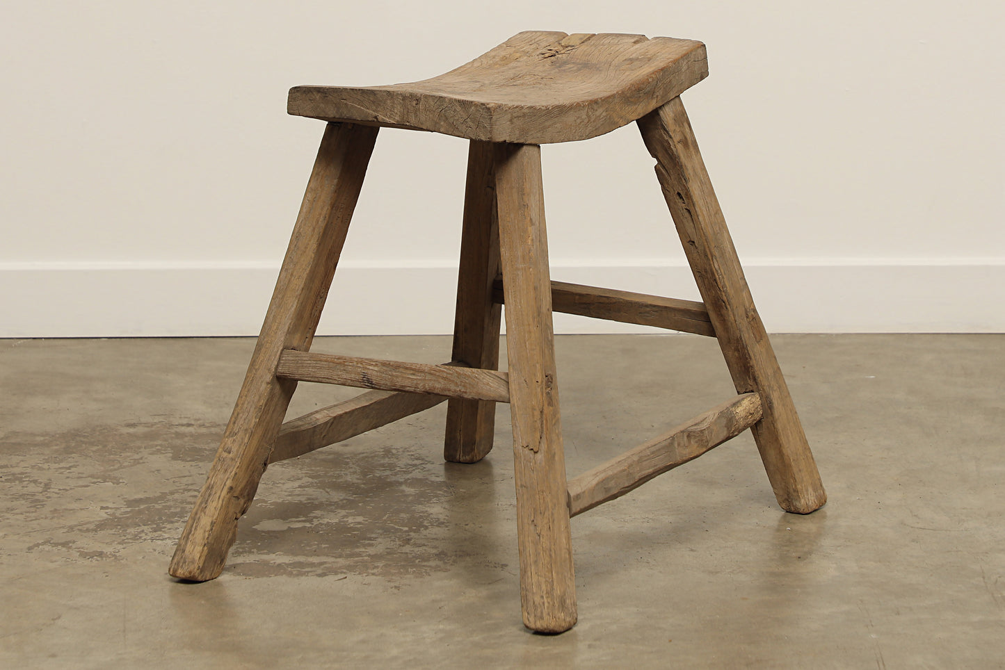 (GAS063) Vintage Elm Stool - Circa 1940 (18x10x20)