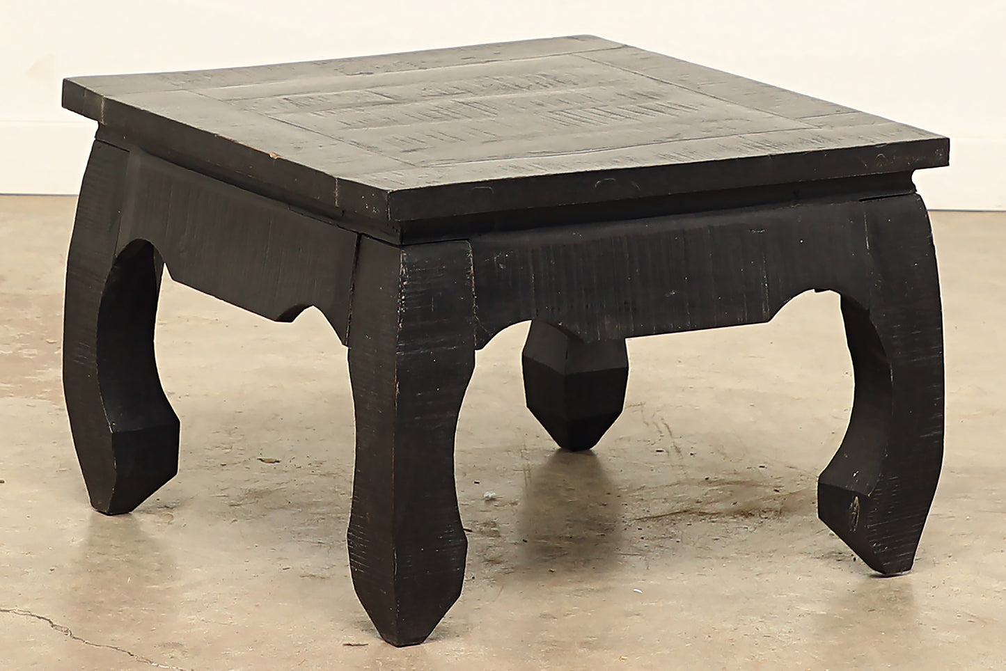 (SCG074) Vintage Coffee Table (24x24x17)