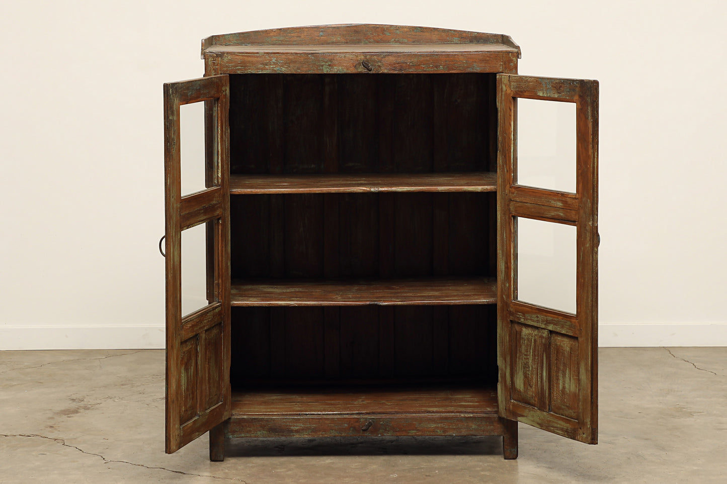 (PP006) Vintage Painted Cabinet (37x18x50)