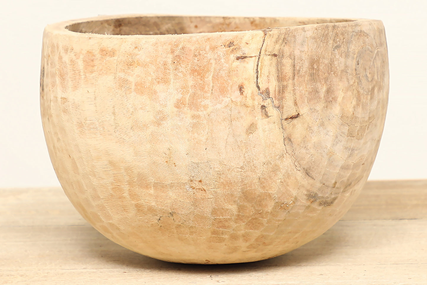 (SCG017) Vintage Wooden Bowl (13x13x9)