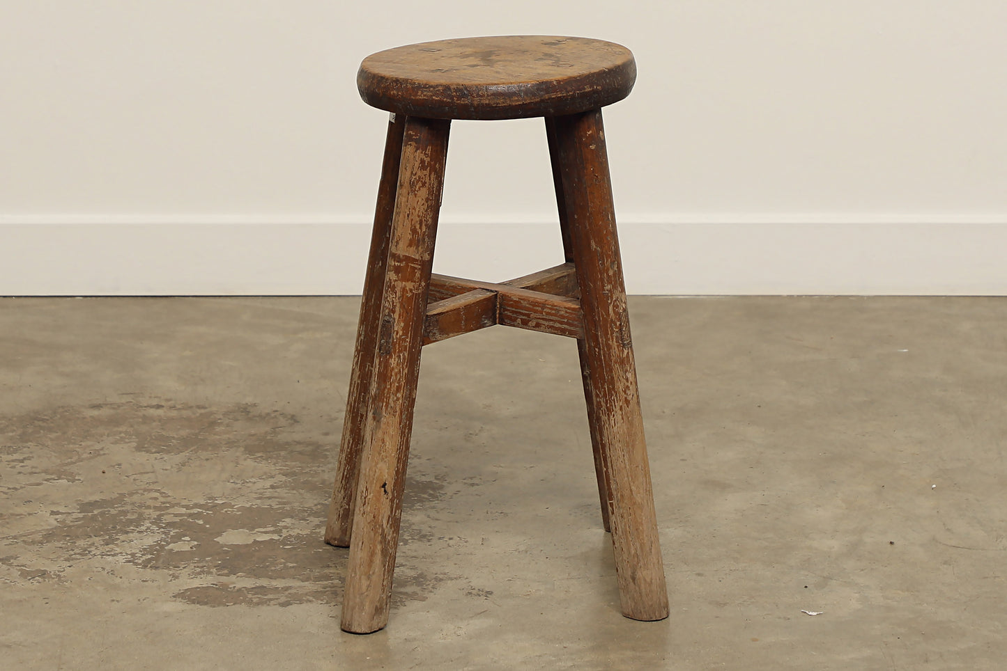 (GAS089) Vintage Elm Stool - Circa 1940 (10x10x20)
