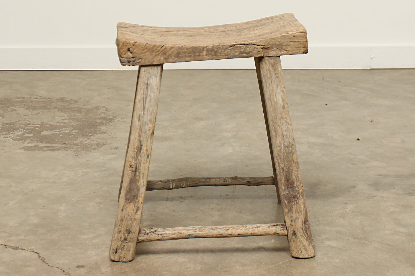 (GAQ137) Vintage Elm Stool - Circa 1910 (17x10x20)