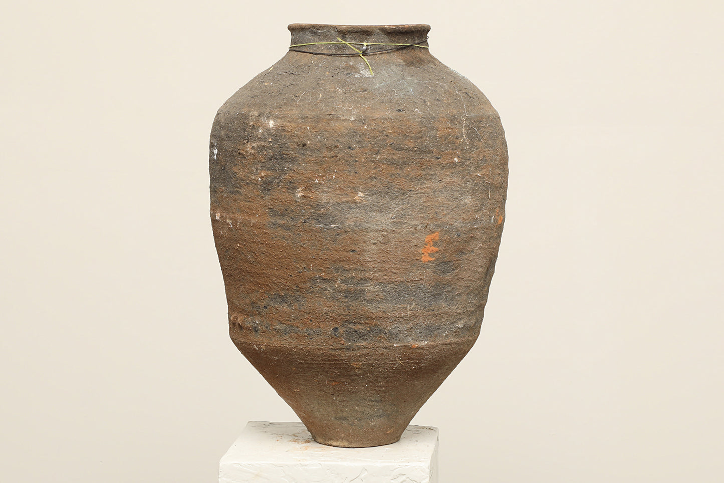 (IWB353) Vintage Turkish Pot (18x18x26)