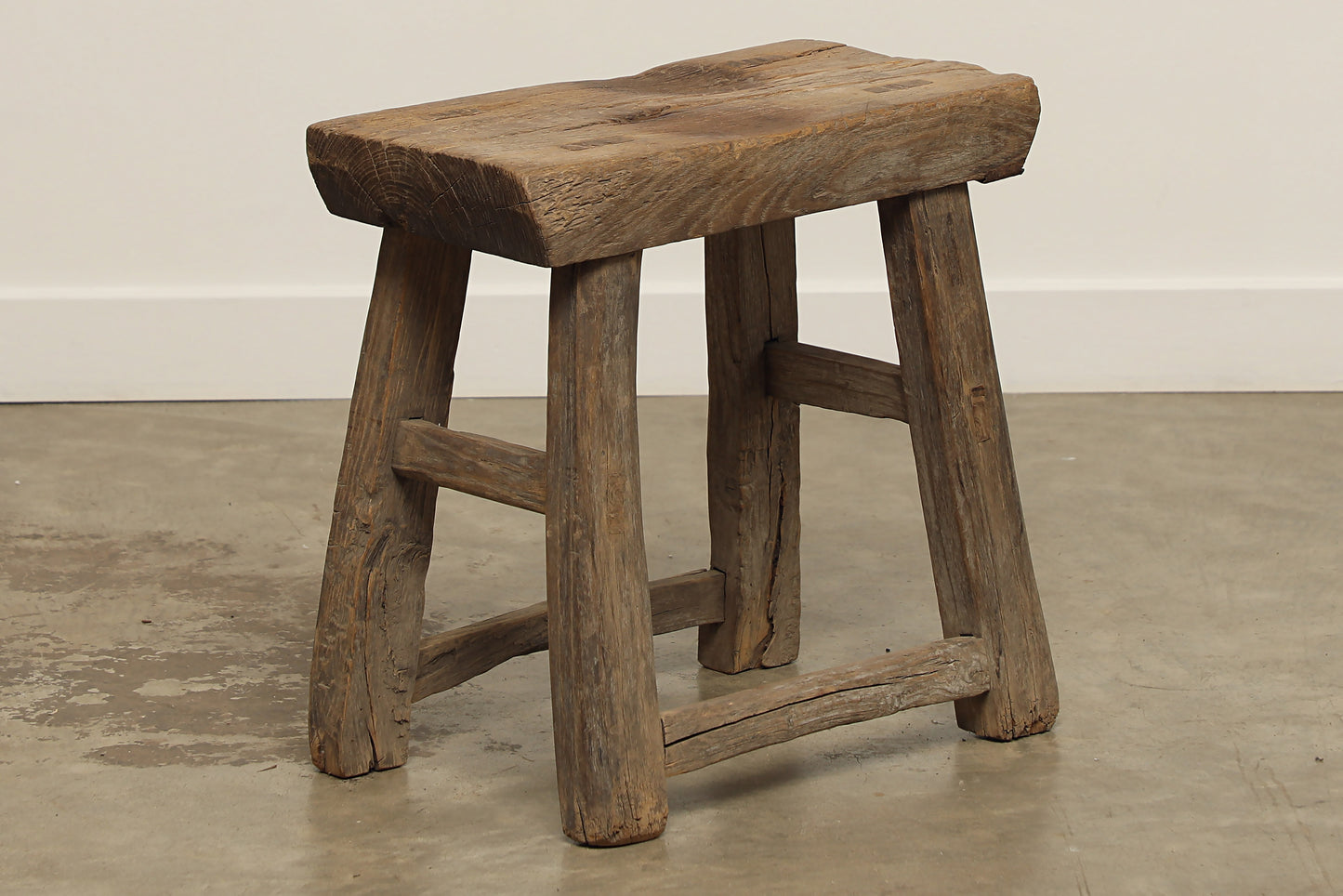(GAS073) Vintage Elm Stool - Circa 1940 (19x9x18)