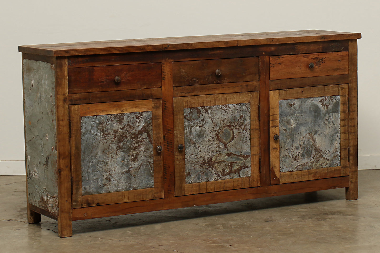 (SCA022A) 3 Door Kalvin Sideboard (70x18x36)