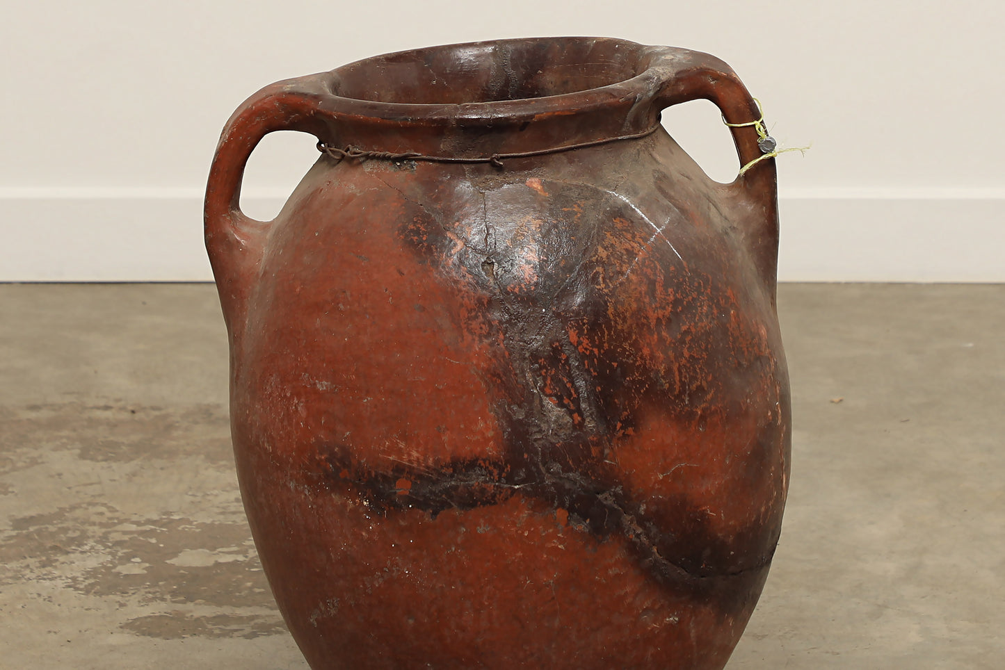 (IWB406) Vintage Turkish Bayburt Pot (16x16x22)