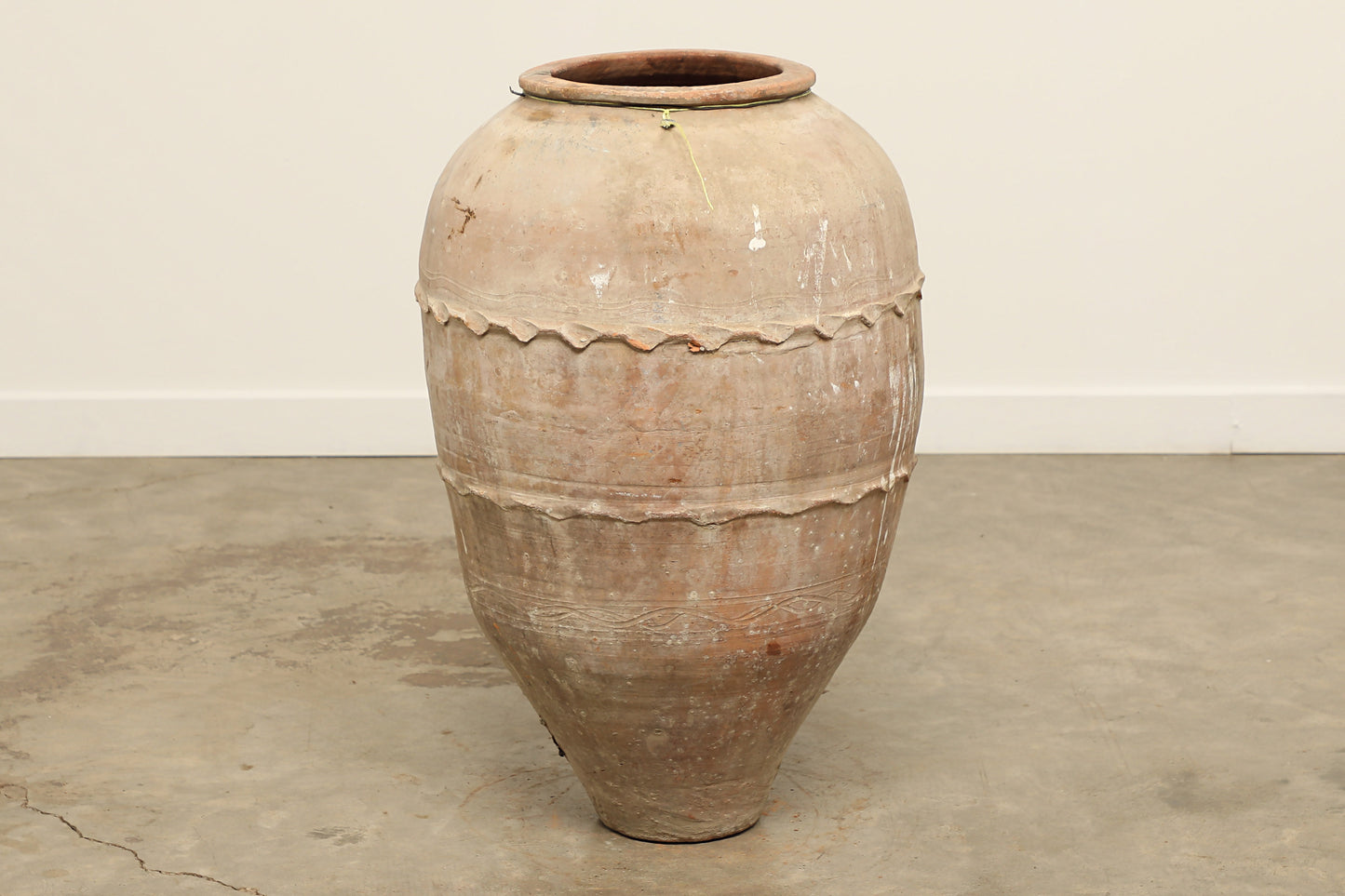 (IWB392) Vintage Turkish Pot (22x22x31)