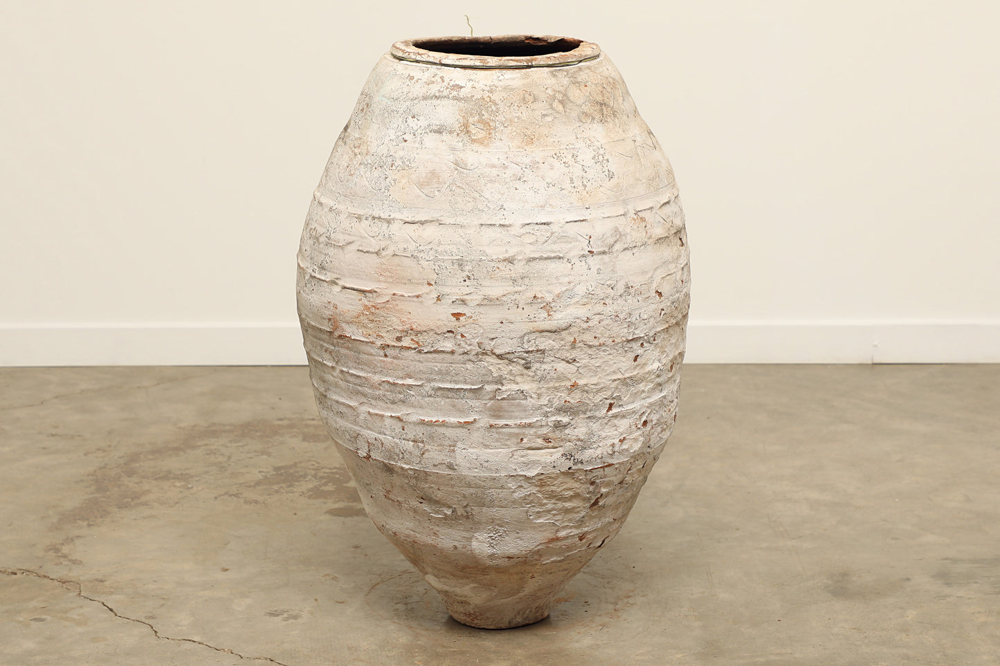 (IWB394) Vintage Turkish Pot (24x24x35)