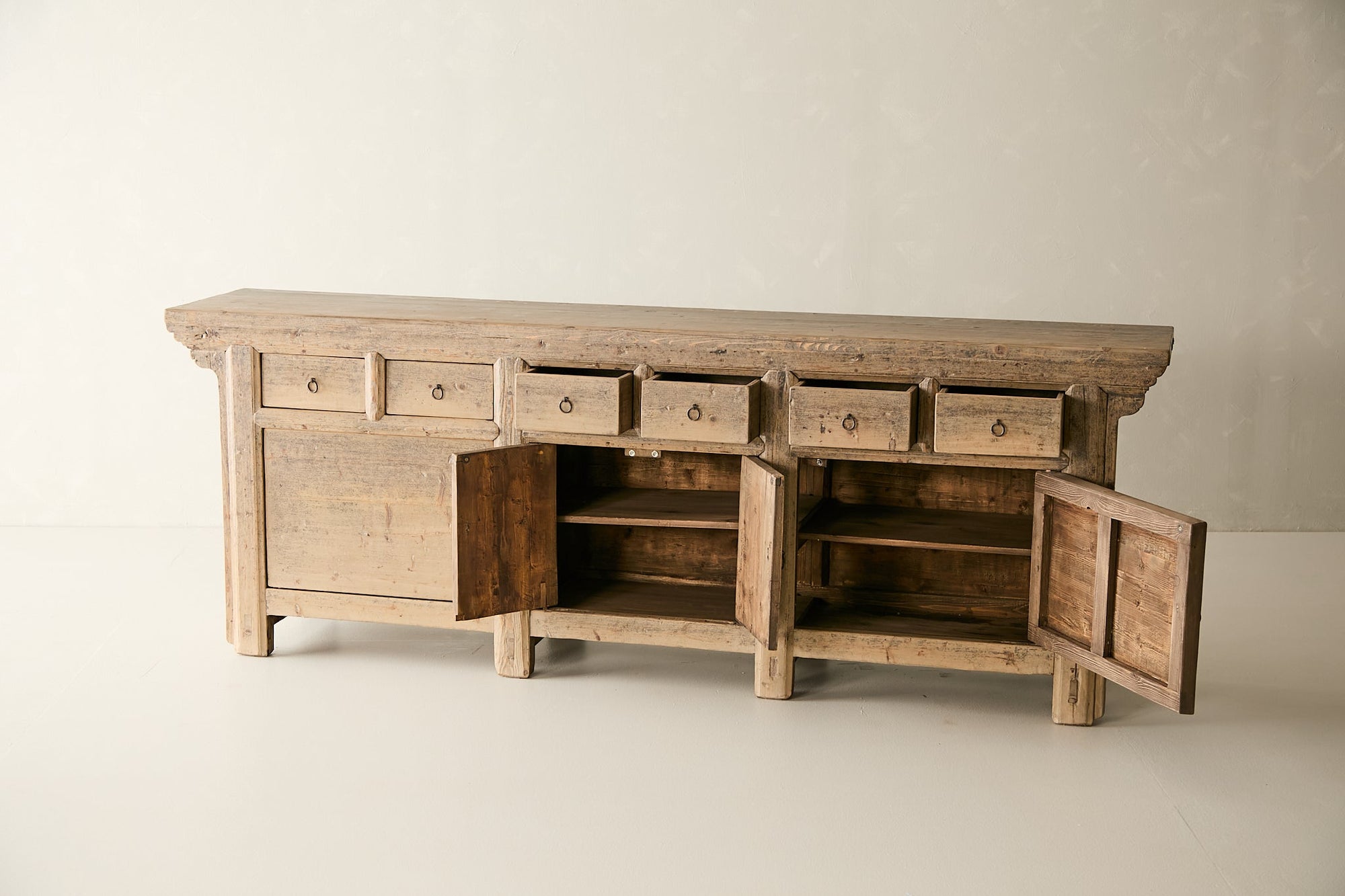{{ image.alt }}