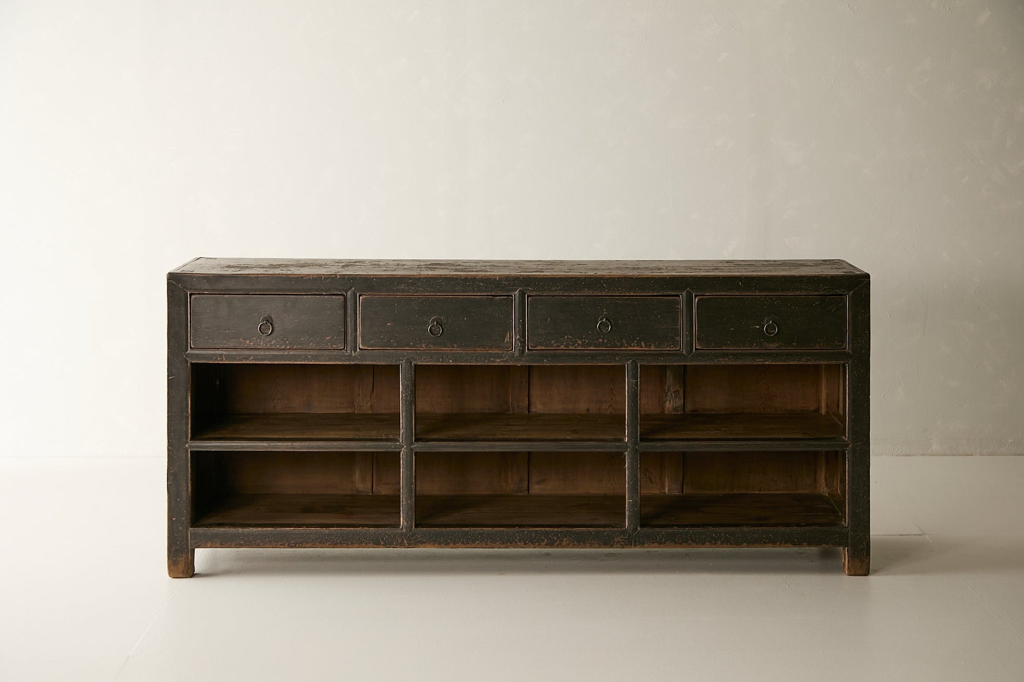 {{ image.alt }}