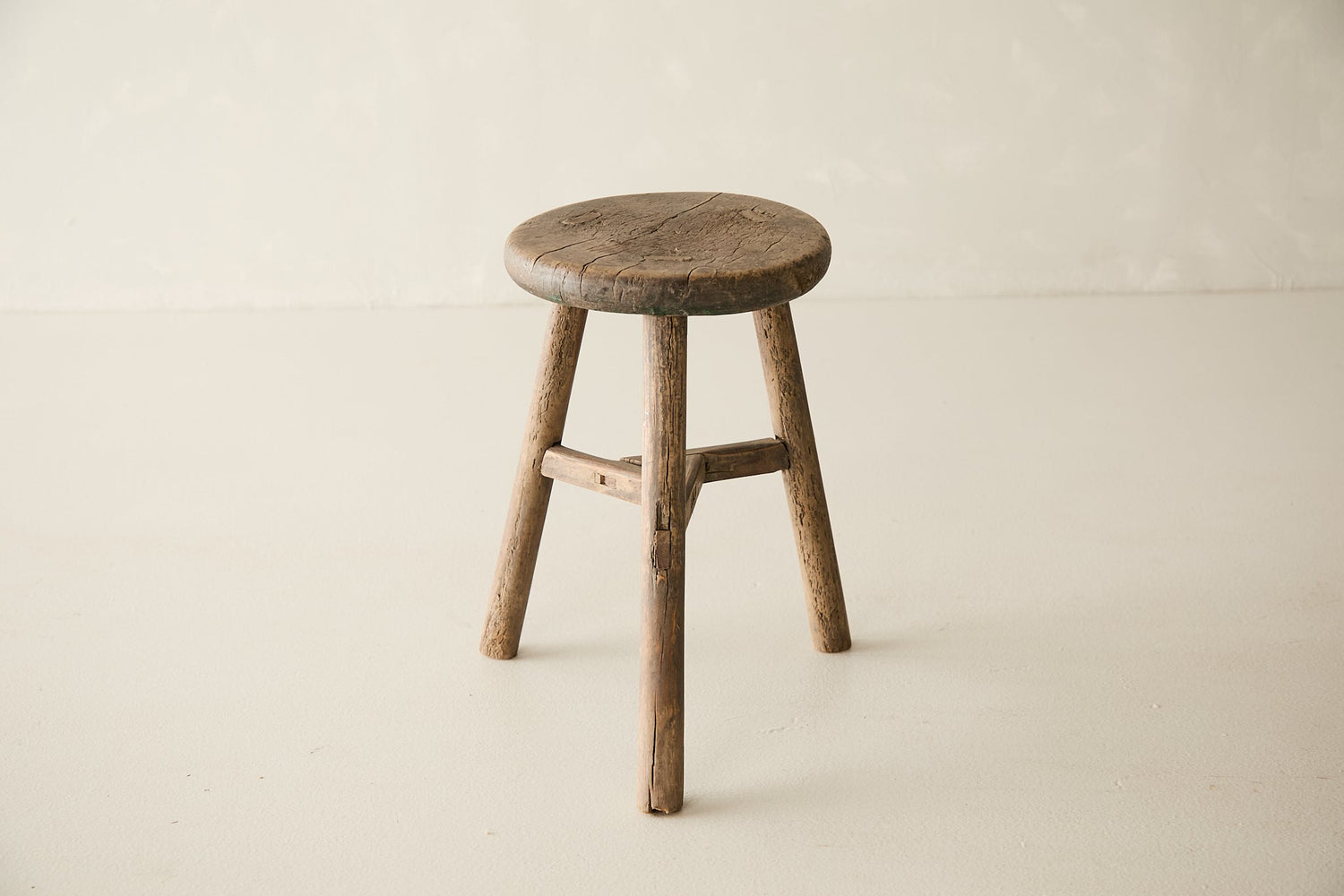 {{ image.alt }}