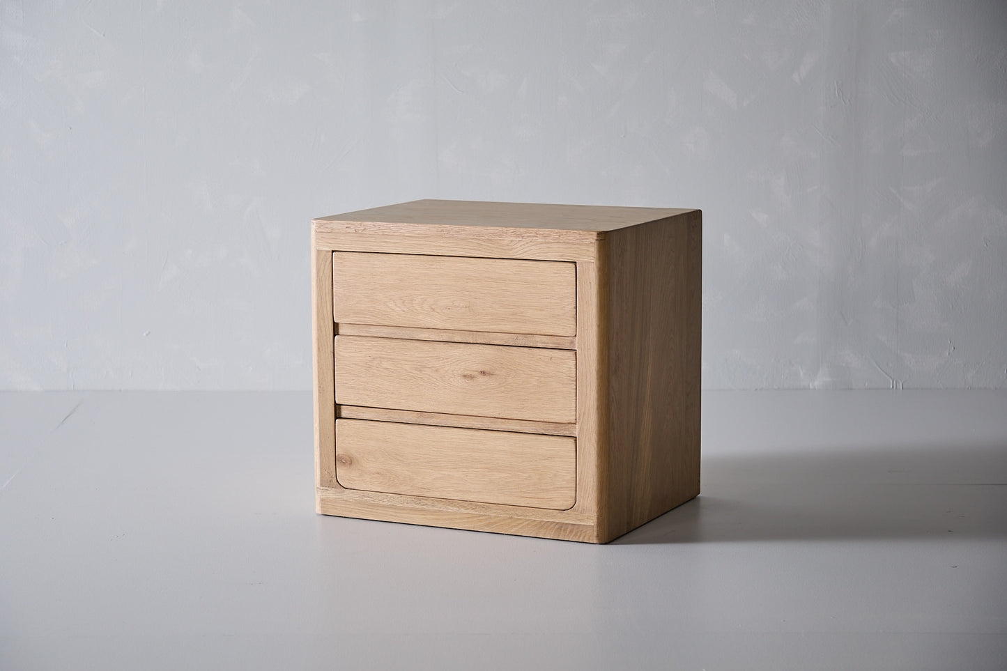 Billie Nightstand