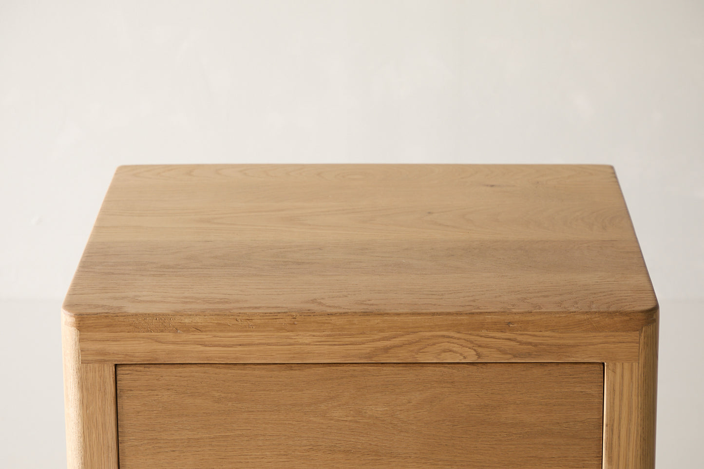 Billie Nightstand