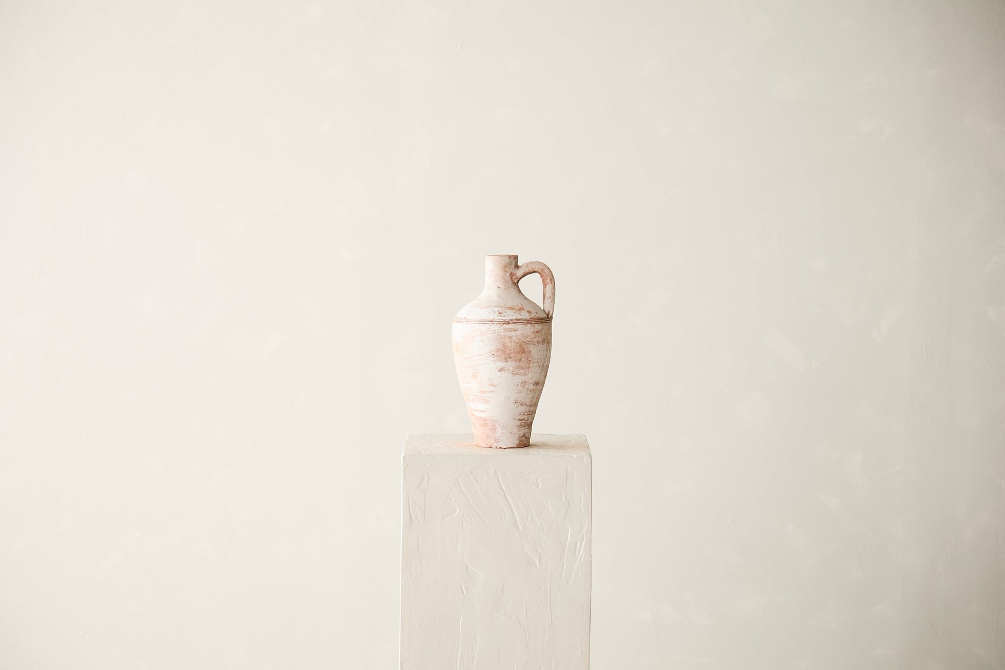 {{ image.alt }}