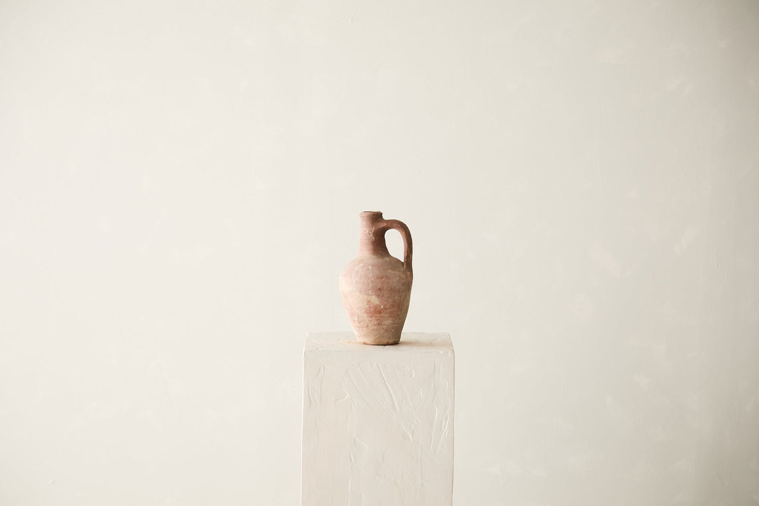{{ image.alt }}