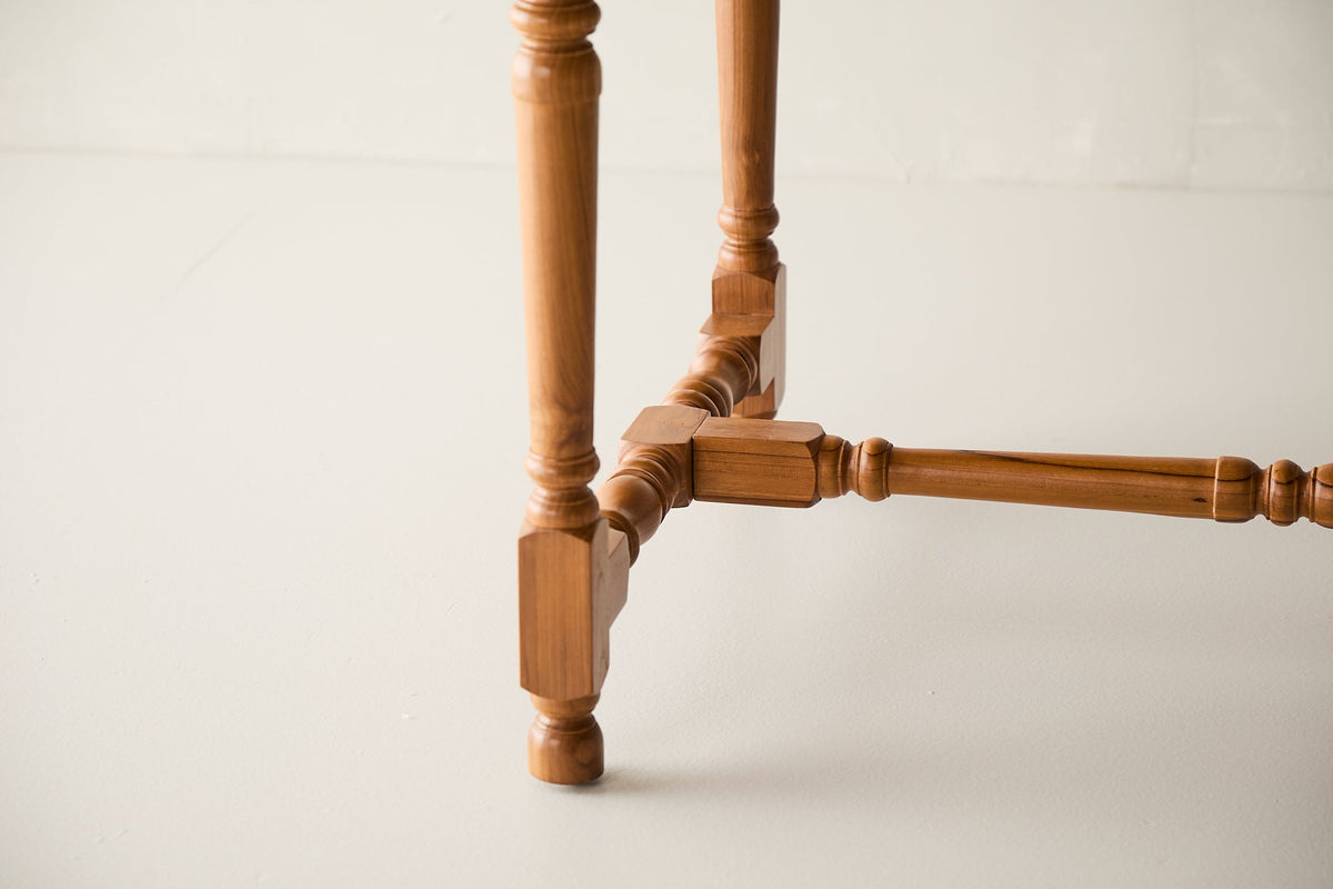 Ava Dining Table