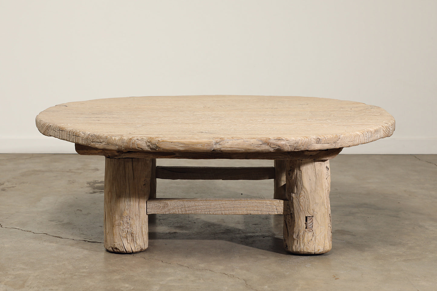 Reclaimed Poplar Wood Wooden Round Coffee Table with Four Legs