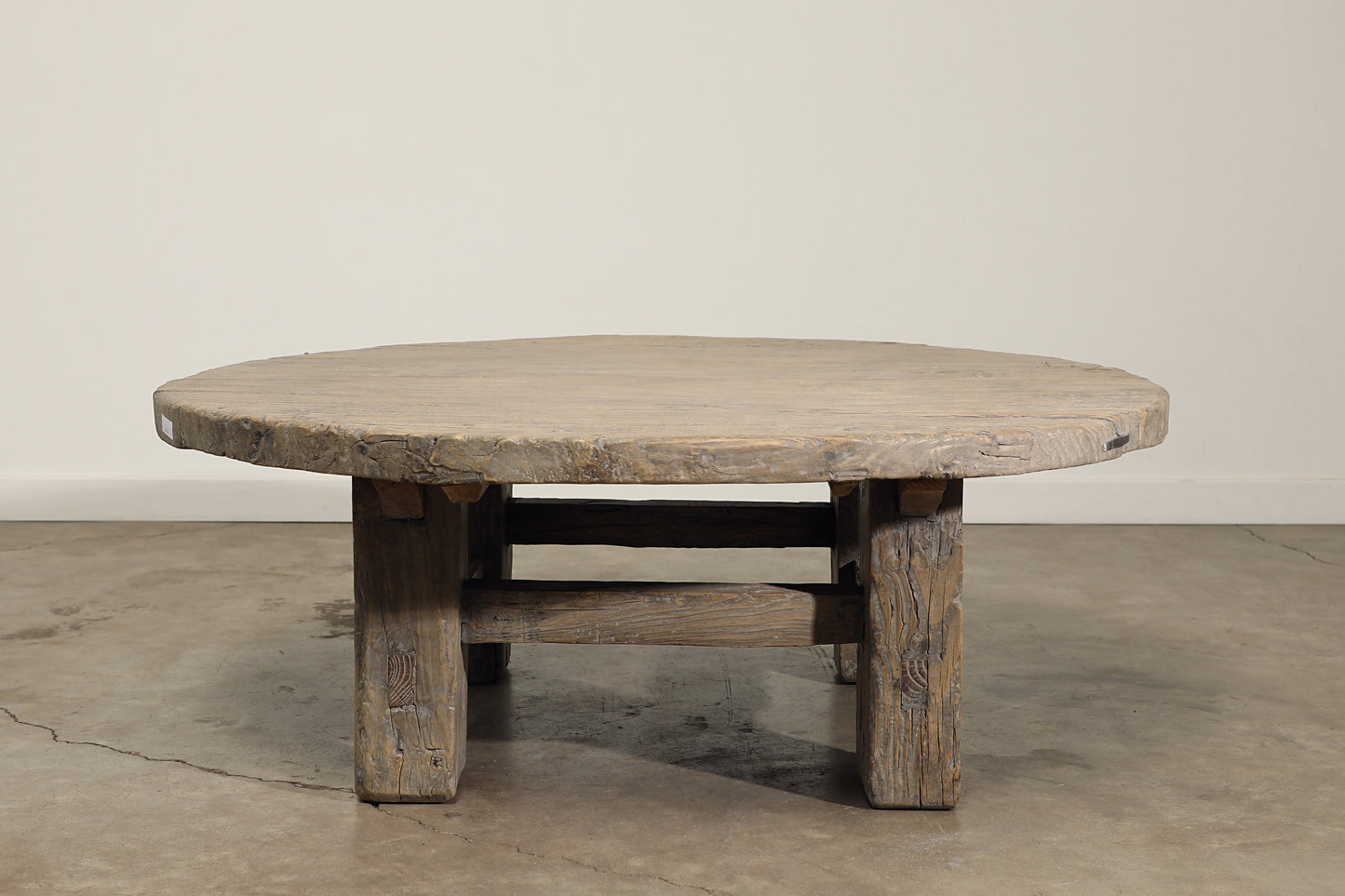 Reclaimed Poplar Wood Wooden Round Coffee Table with Four Legs