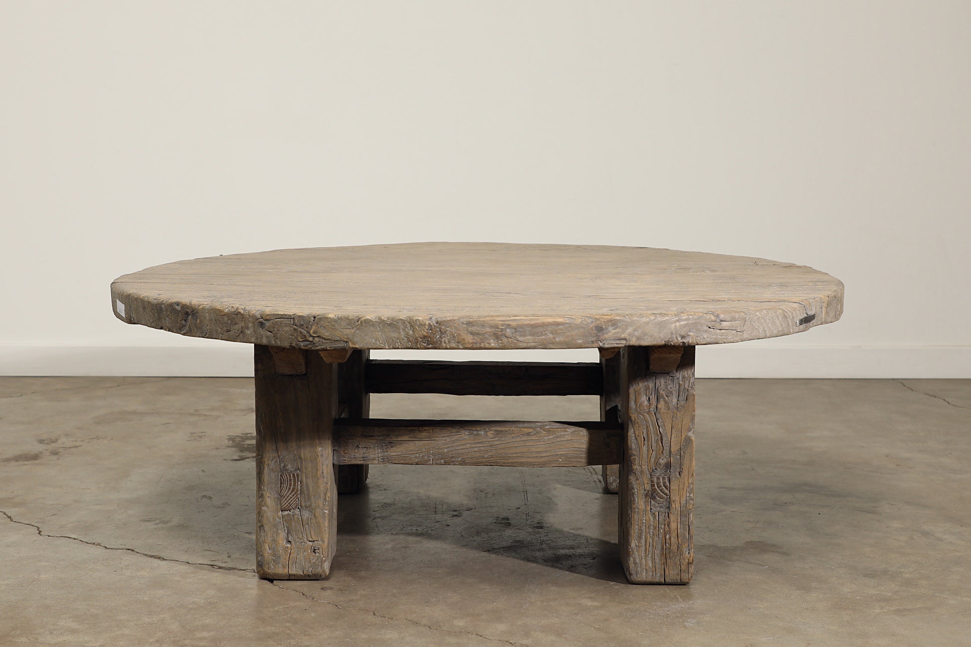 Reclaimed Poplar Wood Wooden Round Coffee Table with Four Legs