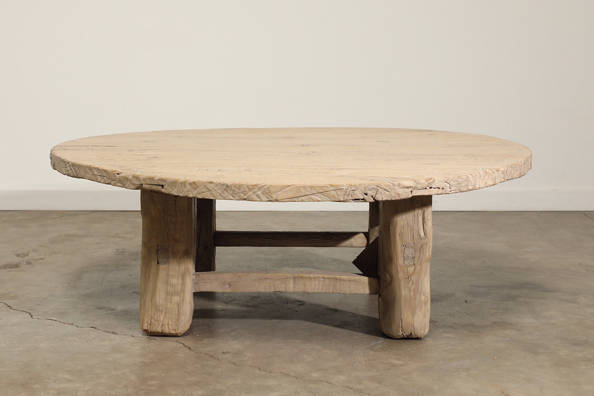 Reclaimed Poplar Wood Wooden Round Coffee Table with Four Legs