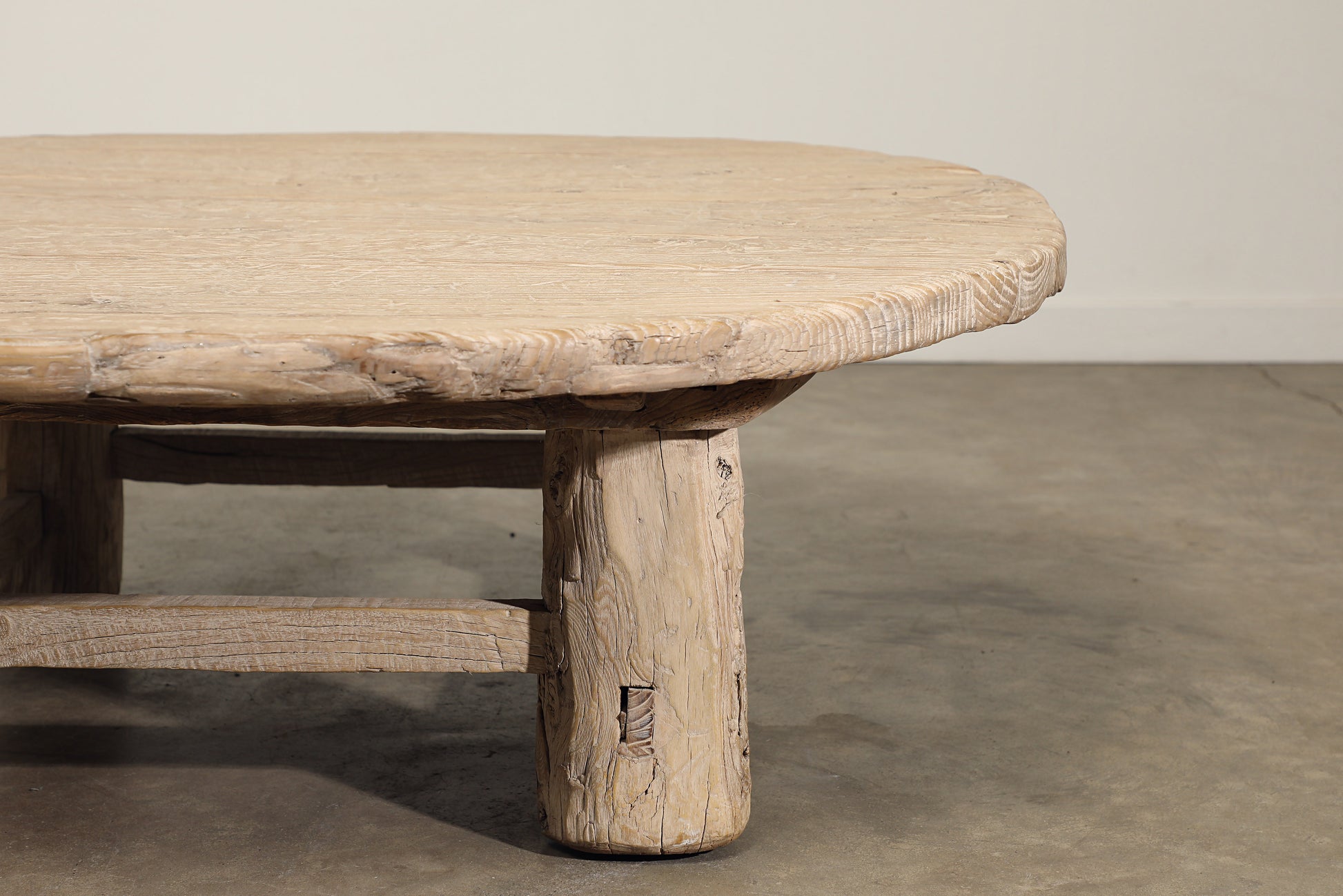 Reclaimed Poplar Wood Wooden Wound Coffee Table with Four Legs