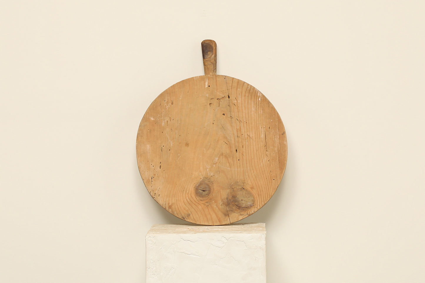 Vintage Bread Board IV elevate your home with a 16x1x21 vintage wood round bread board—rustic charm, rich patina, and timeless decor perfect for walls, shelves, or countertops.