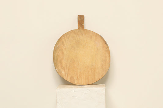 Vintage Bread Board XIV elevate your home with a 15x1x20 vintage wood round bread board—rustic charm, rich patina, and timeless decor perfect for walls, shelves, or countertops.