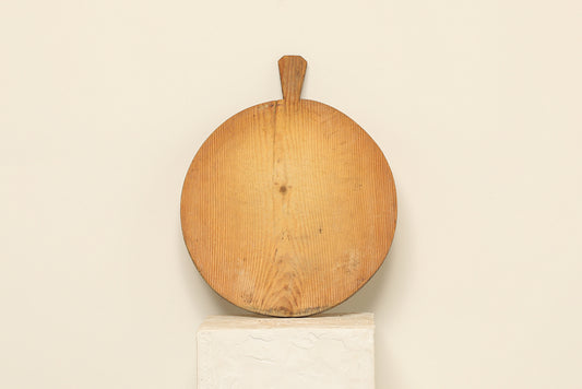 Vintage Bread Board XVI elevate your home with a 17x1x20 vintage wood round bread board—rustic charm, rich patina, and timeless decor perfect for walls, shelves, or countertops.