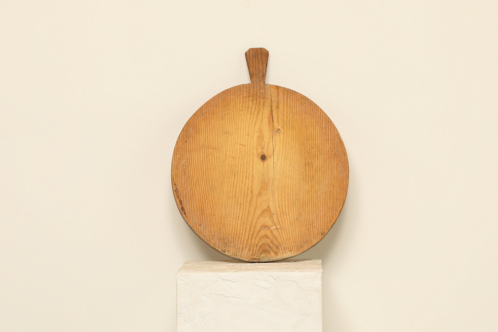 Vintage Bread Board XVI elevate your home with a 17x1x20 vintage wood round bread board—rustic charm, rich patina, and timeless decor perfect for walls, shelves, or countertops.